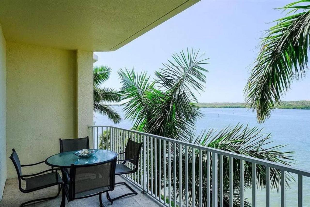 Bright Luxury Oceanfront Condo With Private Balcony And Hotel Pool San Petersburgo Exterior foto